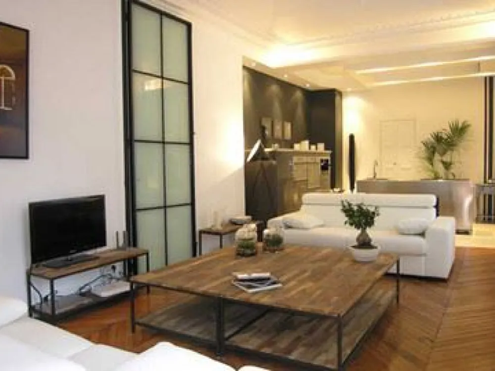 4 room apartment