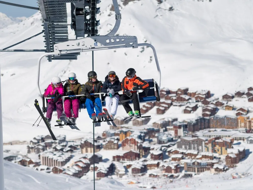 2. FORFAIT DE SKI - DOMAINE SKIABLE DES "3 VALLEES" (Assurance Carré Neige non incluse)
